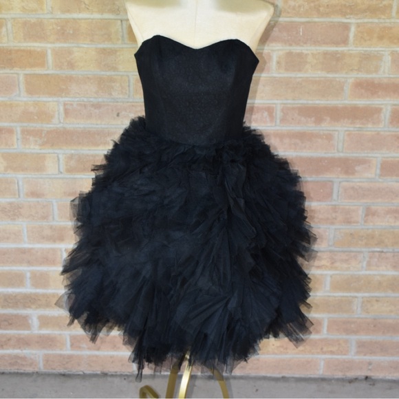 Betsey Johnson Dresses & Skirts - Betsey Johnson Strapless Black Tulle Dress